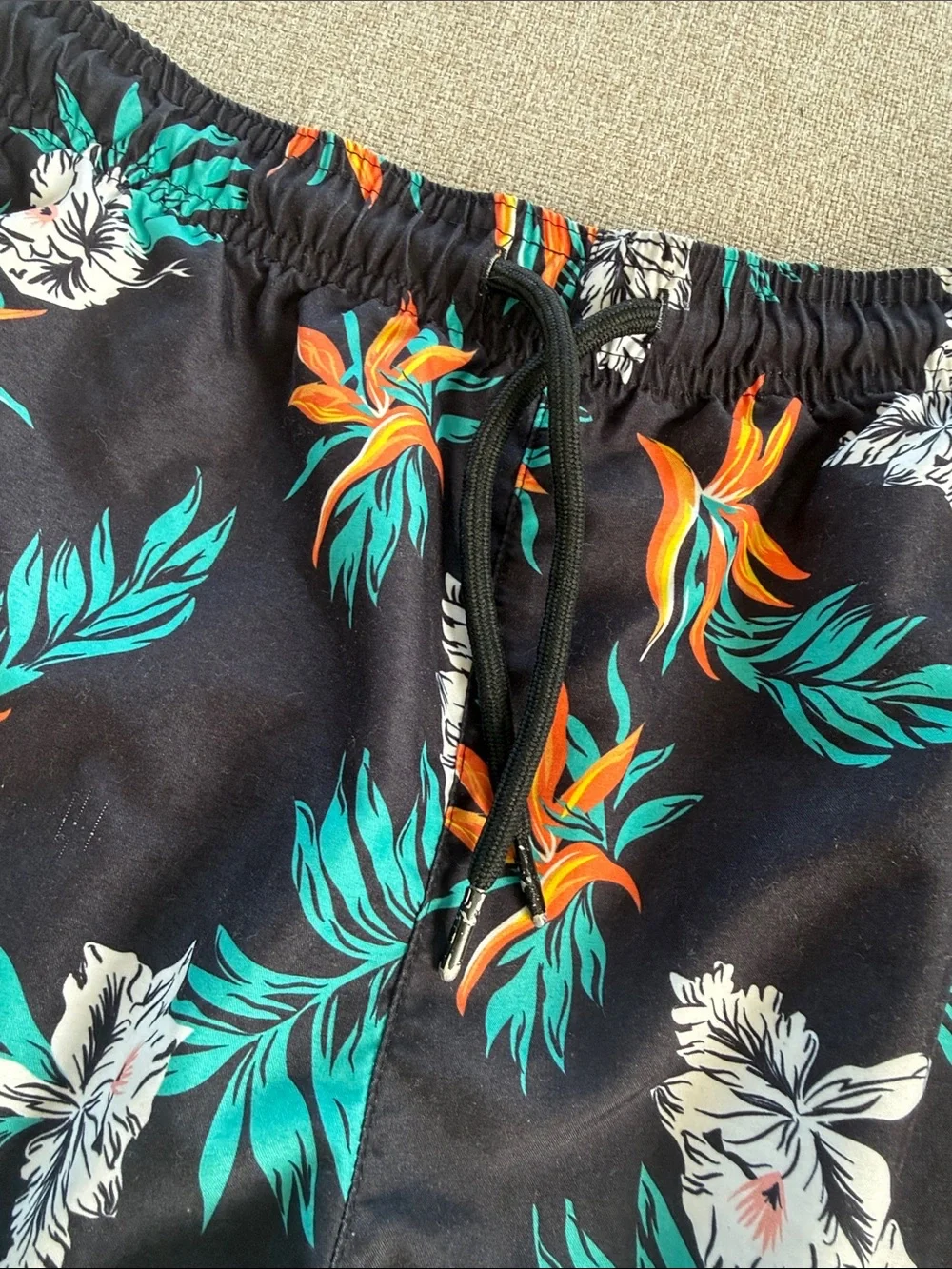 Men’s Tropical Floral Swim Trunks Black Size S